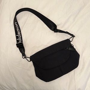 Lululemon All Night Festival Bag - black - rarely used